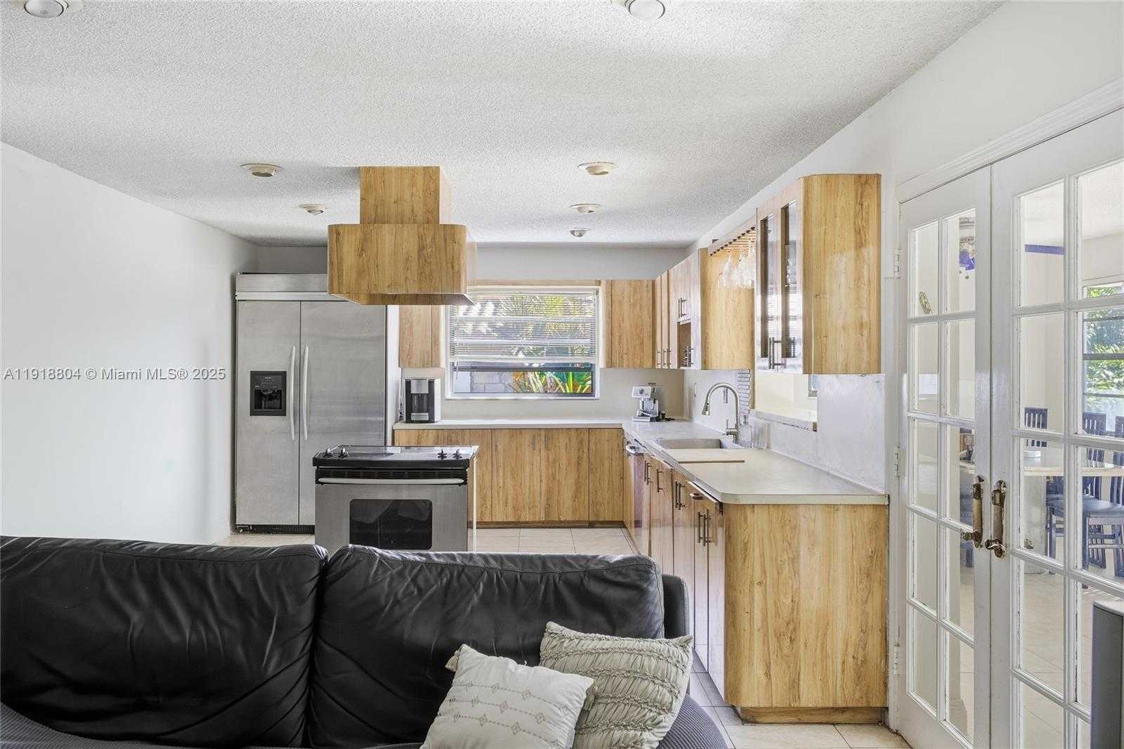 Small Image of 272 191ST TER, Sunny Isles Beach Number 12