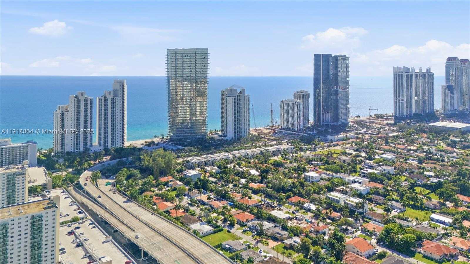 Small Image of 272 191ST TER, Sunny Isles Beach Number 2