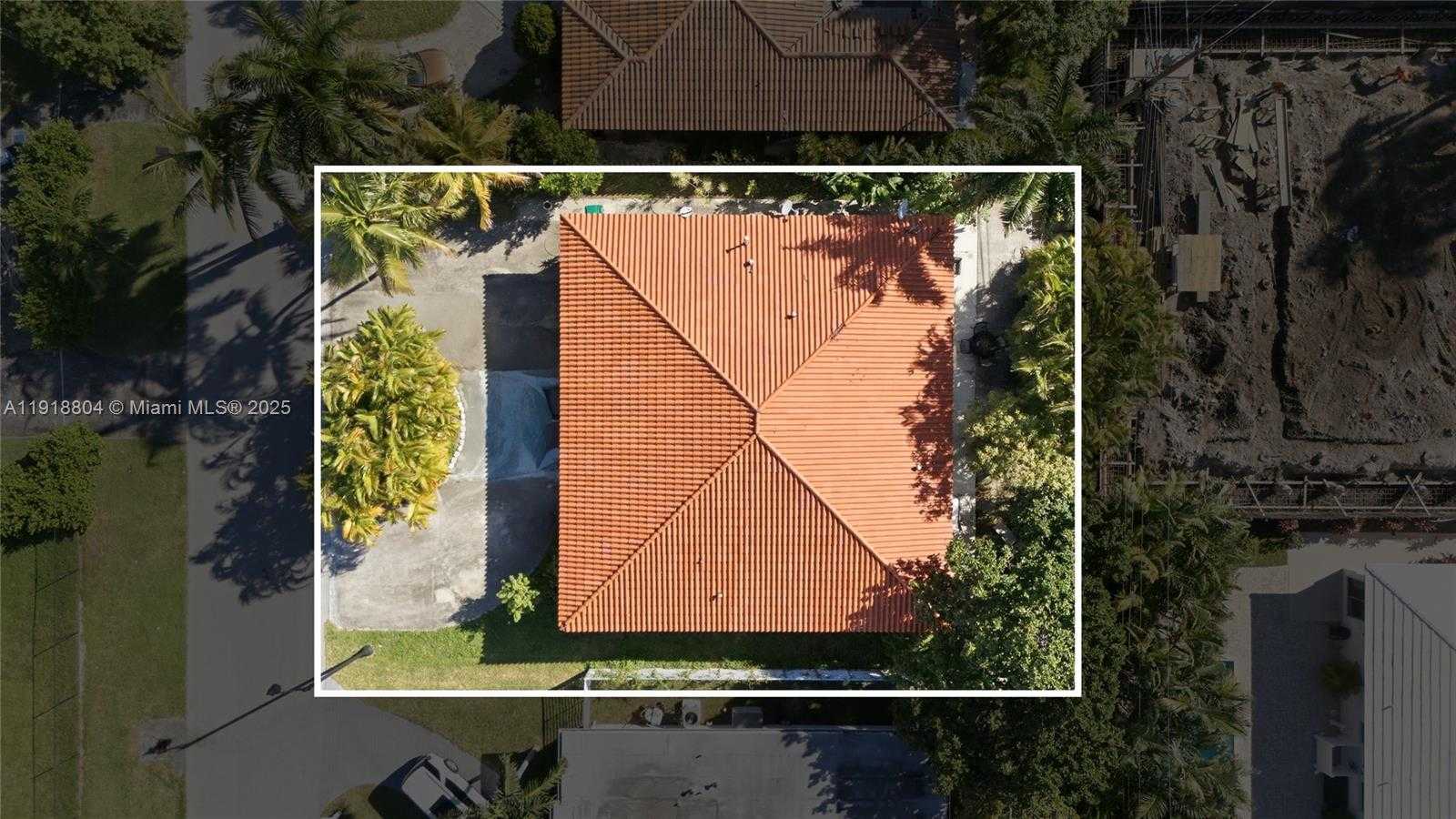 Small Image of 272 191ST TER, Sunny Isles Beach Number 3