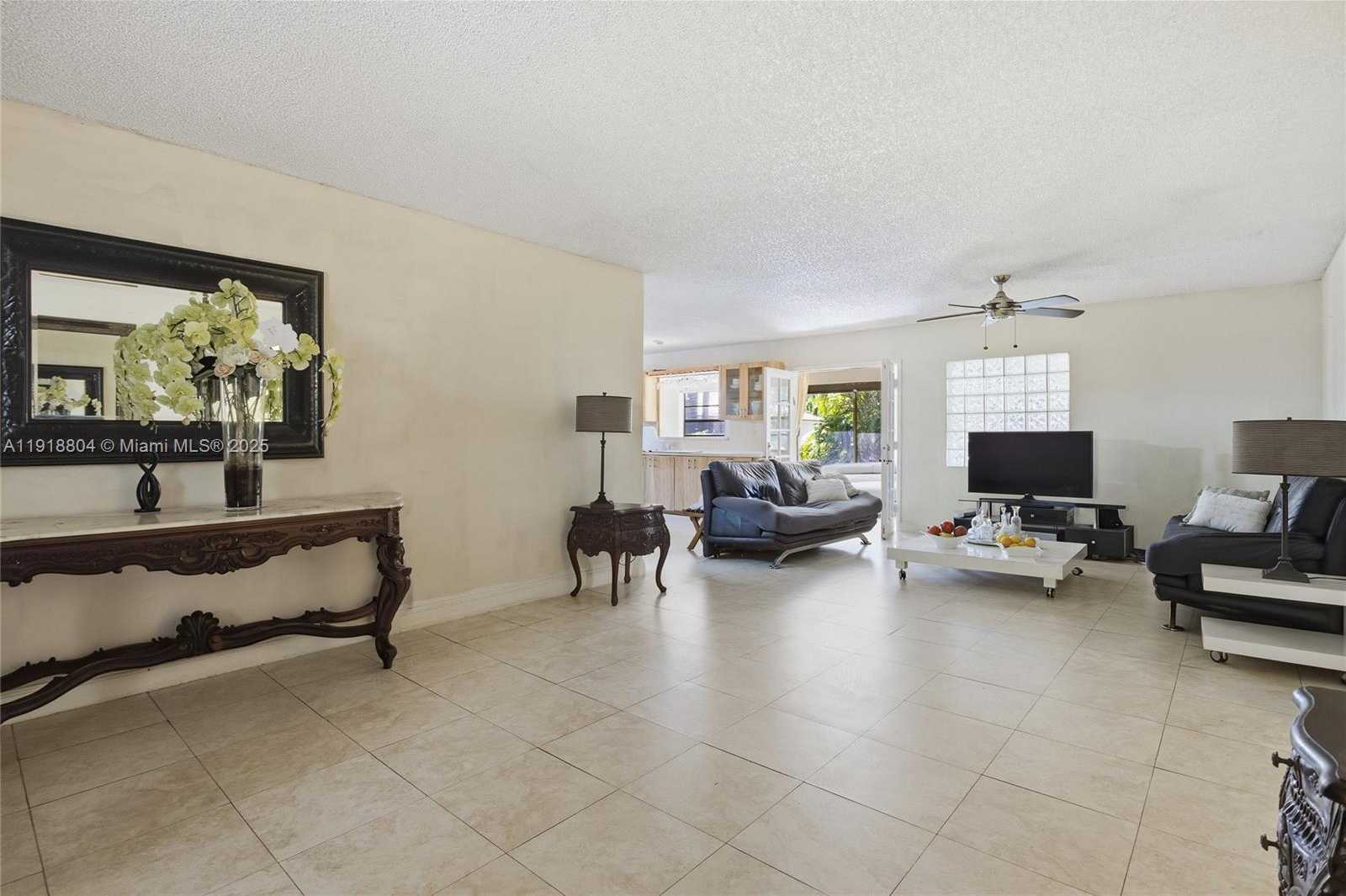 Small Image of 272 191ST TER, Sunny Isles Beach Number 9