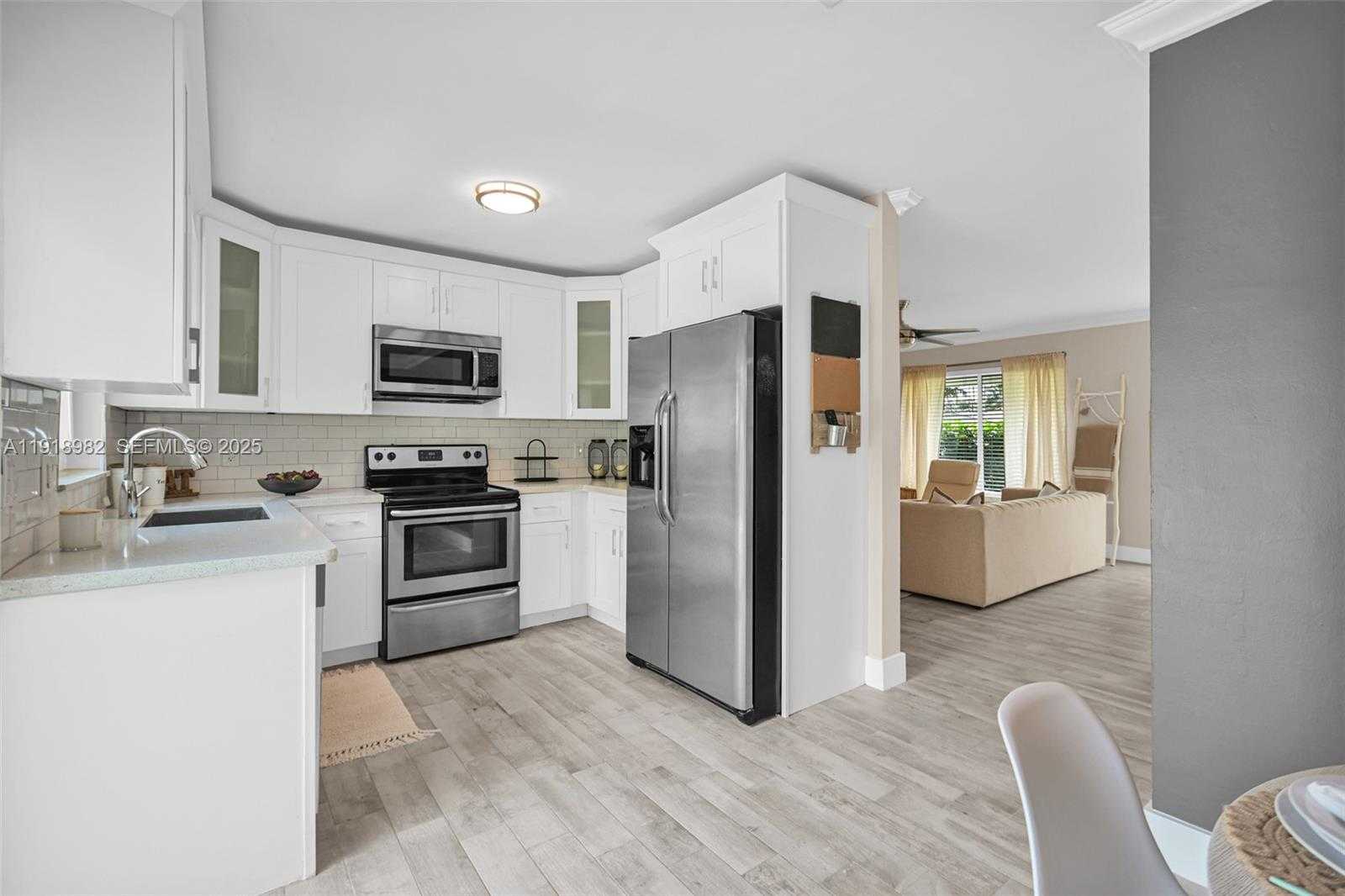 Small Image of 4851 NORTH EAST 13TH AVE, Oakland Park Number 12