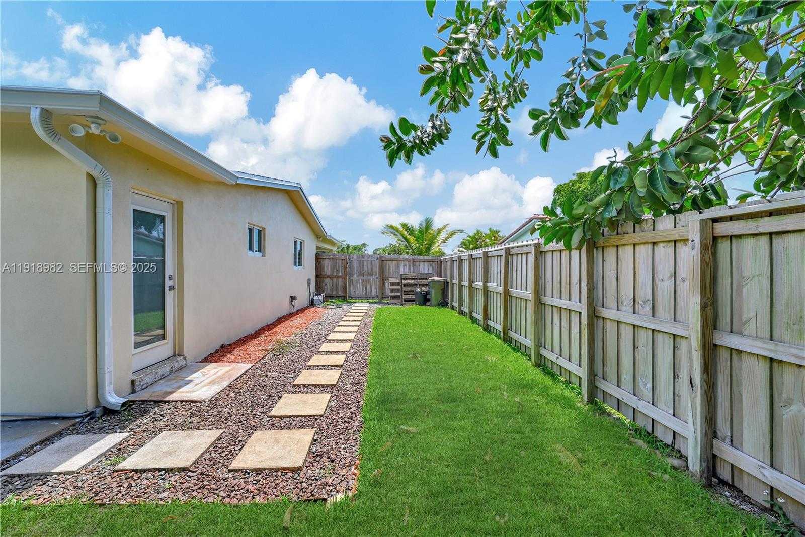 Small Image of 4851 NORTH EAST 13TH AVE, Oakland Park Number 42