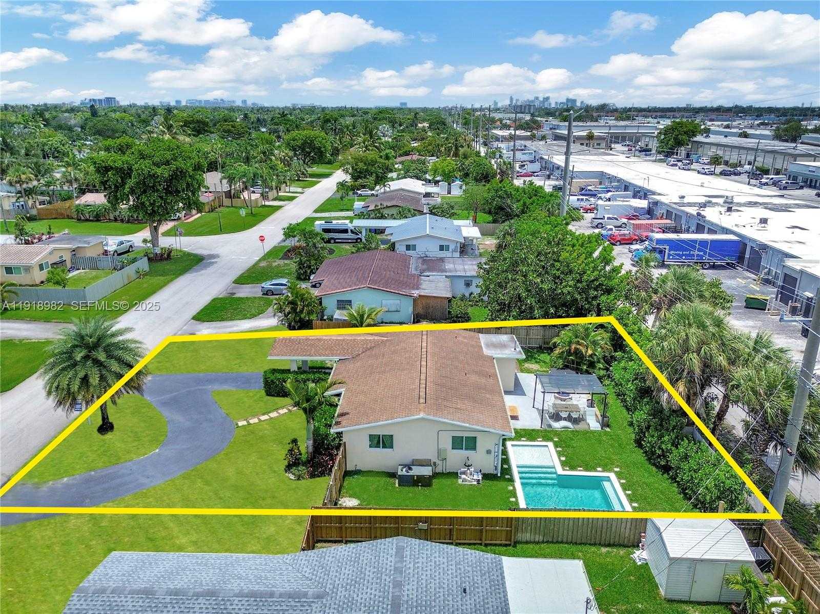 Small Image of 4851 NORTH EAST 13TH AVE, Oakland Park Number 58