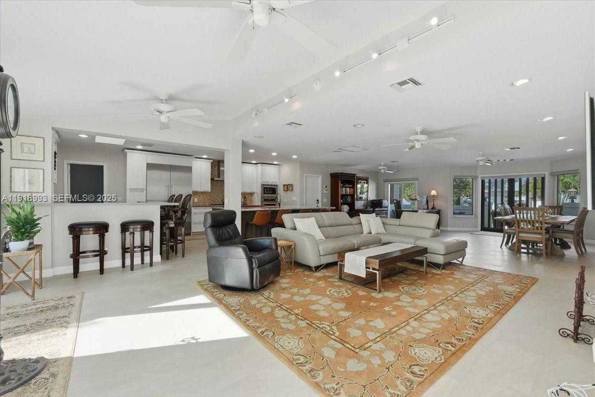 Imagen de Pequeño Objeto