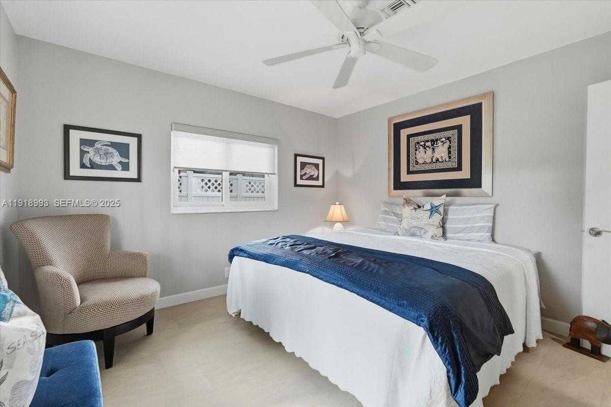 Imagen de Pequeño Objeto