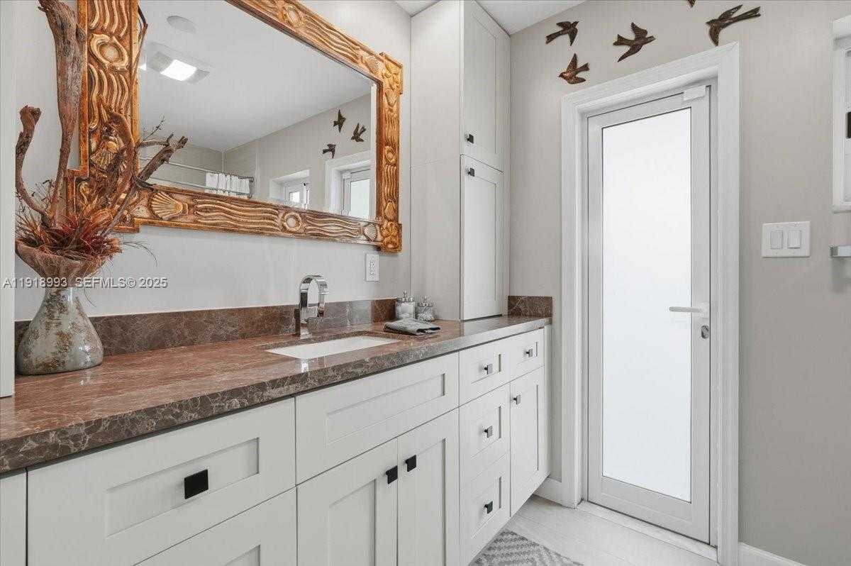 Imagen de Pequeño Objeto