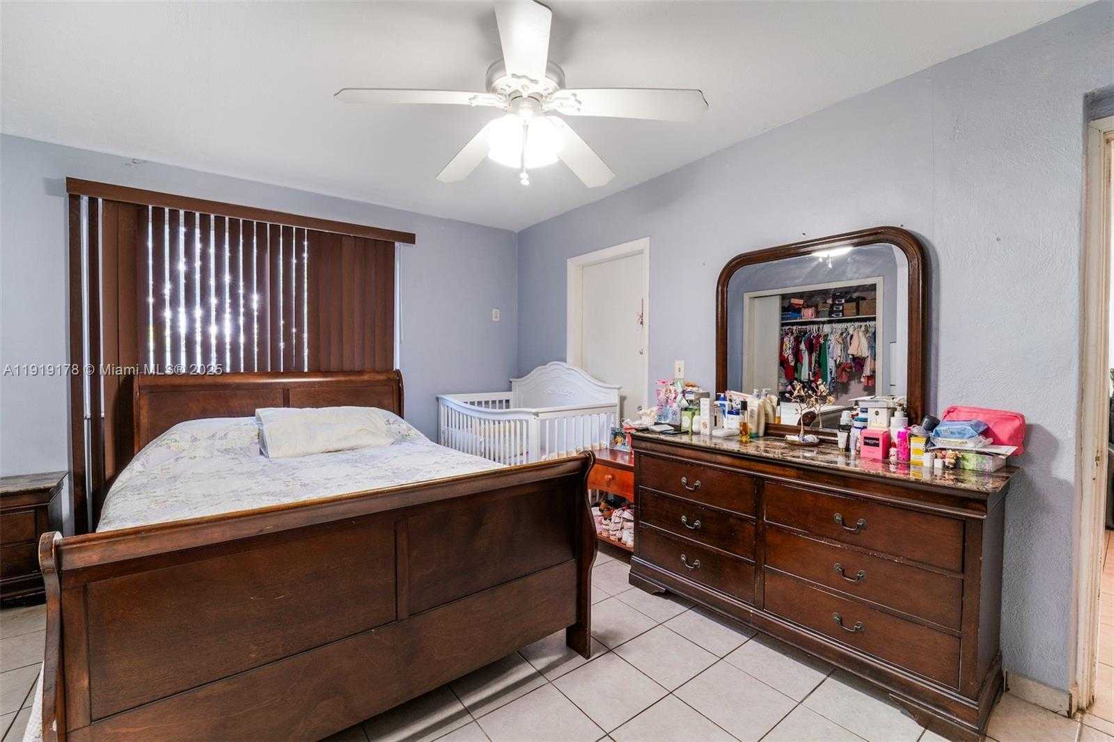 Small Image of 2840 NORTH WEST 4TH ST, Miami Number 11