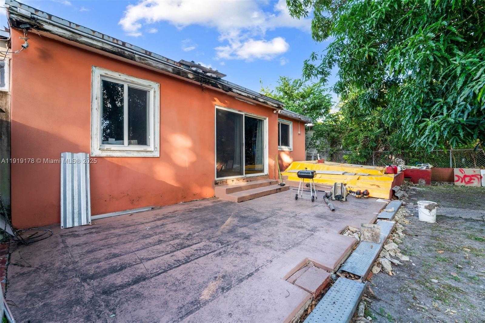 Small Image of 2840 NORTH WEST 4TH ST, Miami Number 17