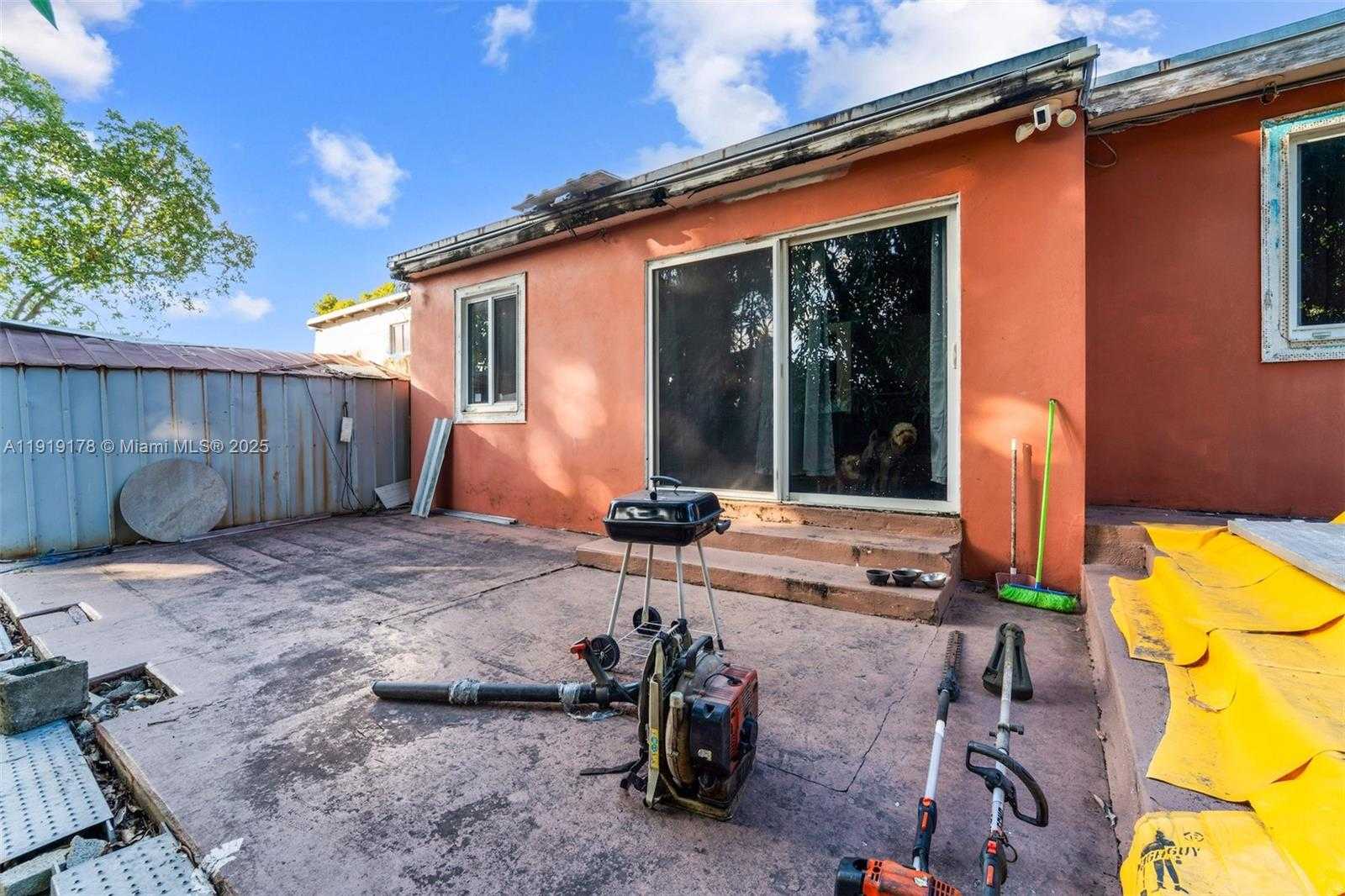 Small Image of 2840 NORTH WEST 4TH ST, Miami Number 18