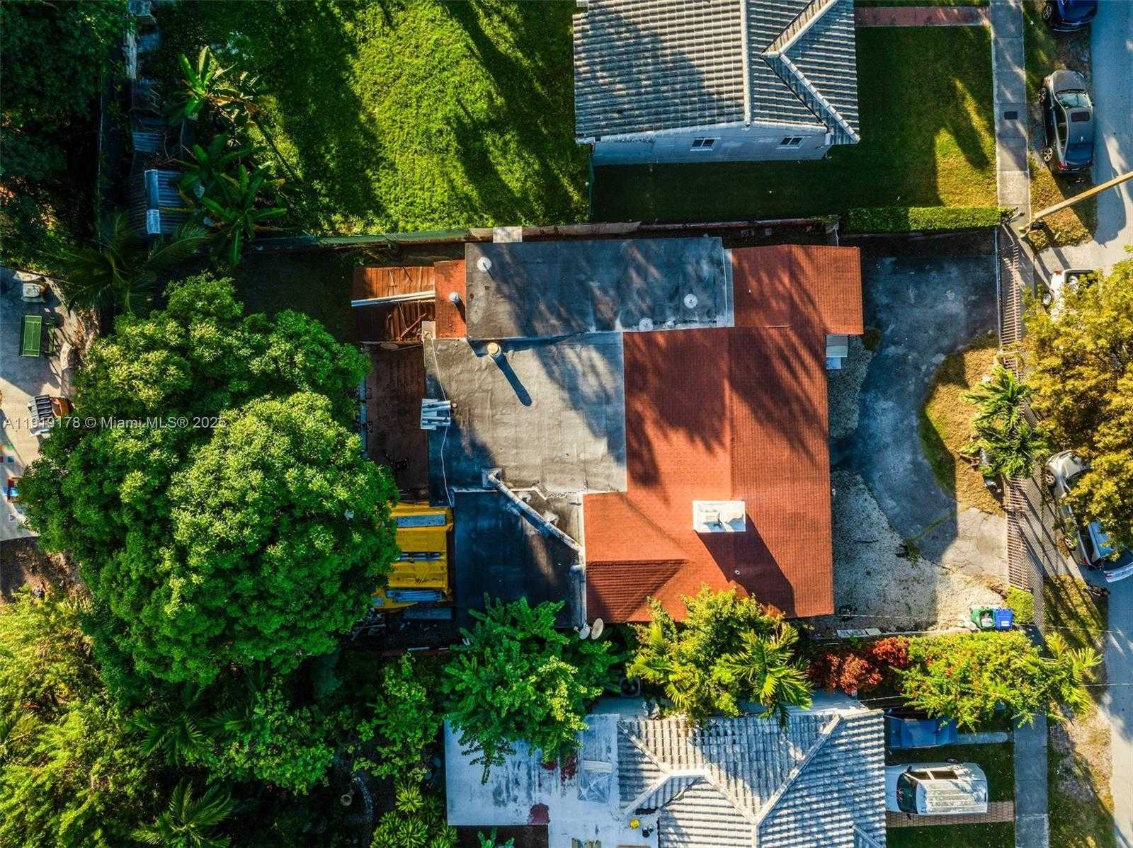 Small Image of 2840 NORTH WEST 4TH ST, Miami Number 21