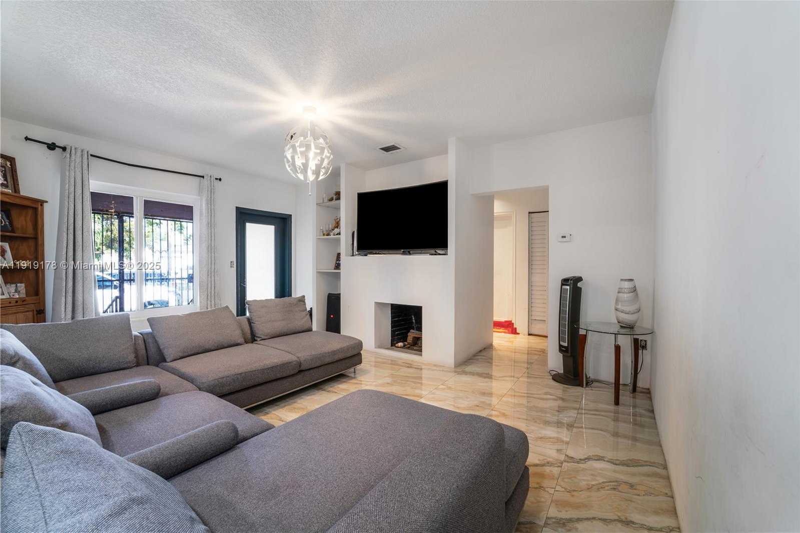 Small Image of 2840 NORTH WEST 4TH ST, Miami Number 3