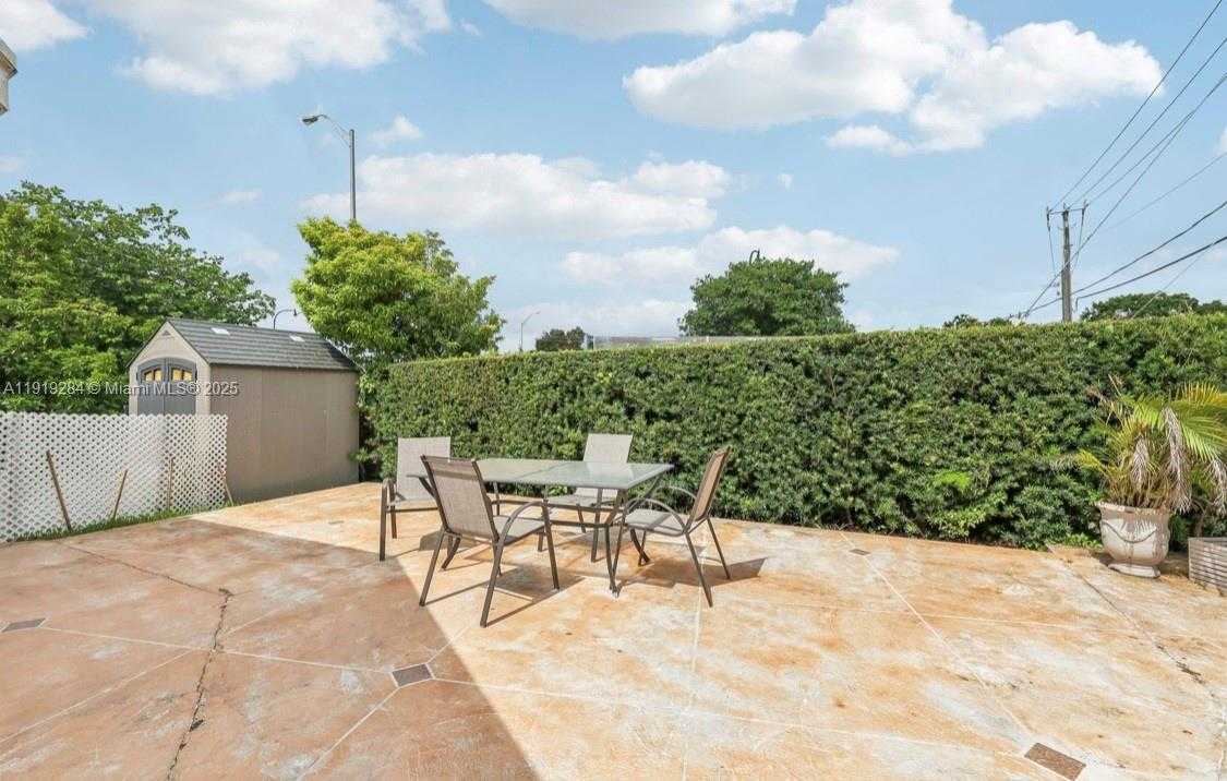 Small Image of 5530 SOUTH WEST 96TH AVE, Miami Number 16