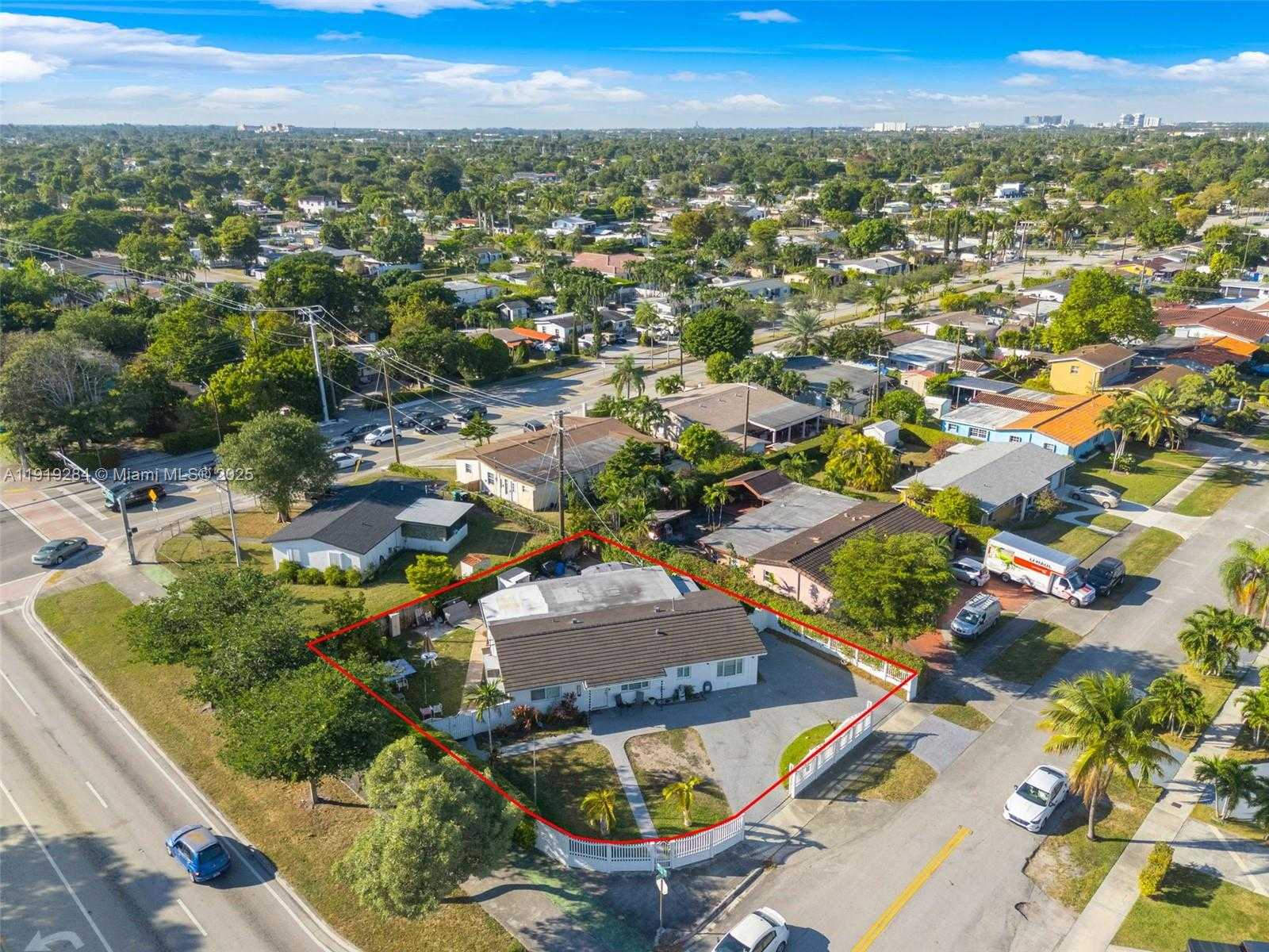 Small Image of 5530 SOUTH WEST 96TH AVE, Miami Number 17