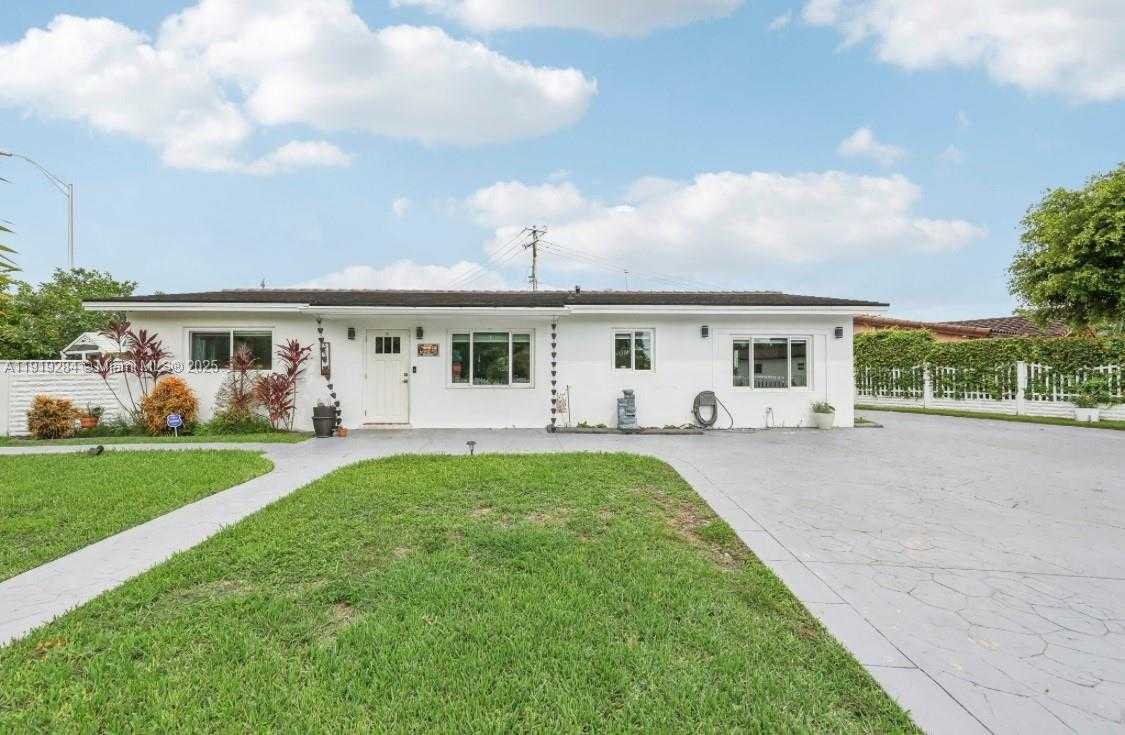 Small Image of 5530 SOUTH WEST 96TH AVE, Miami Number 2