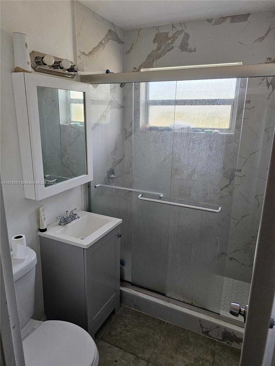 Small Image of 567 TALLULAH RD, Palm Beach Number 11