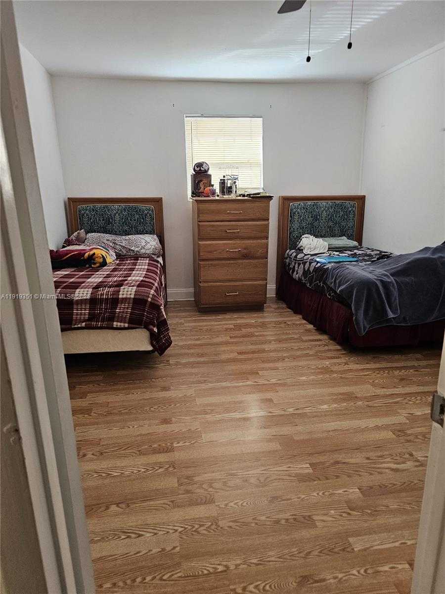 Small Image of 567 TALLULAH RD, Palm Beach Number 23