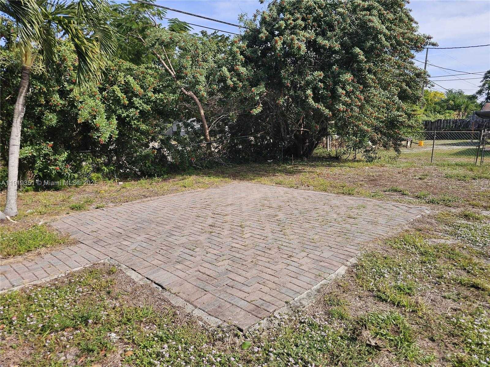 Small Image of 567 TALLULAH RD, Palm Beach Number 27