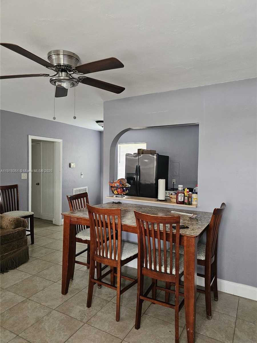 Small Image of 567 TALLULAH RD, Palm Beach Number 6