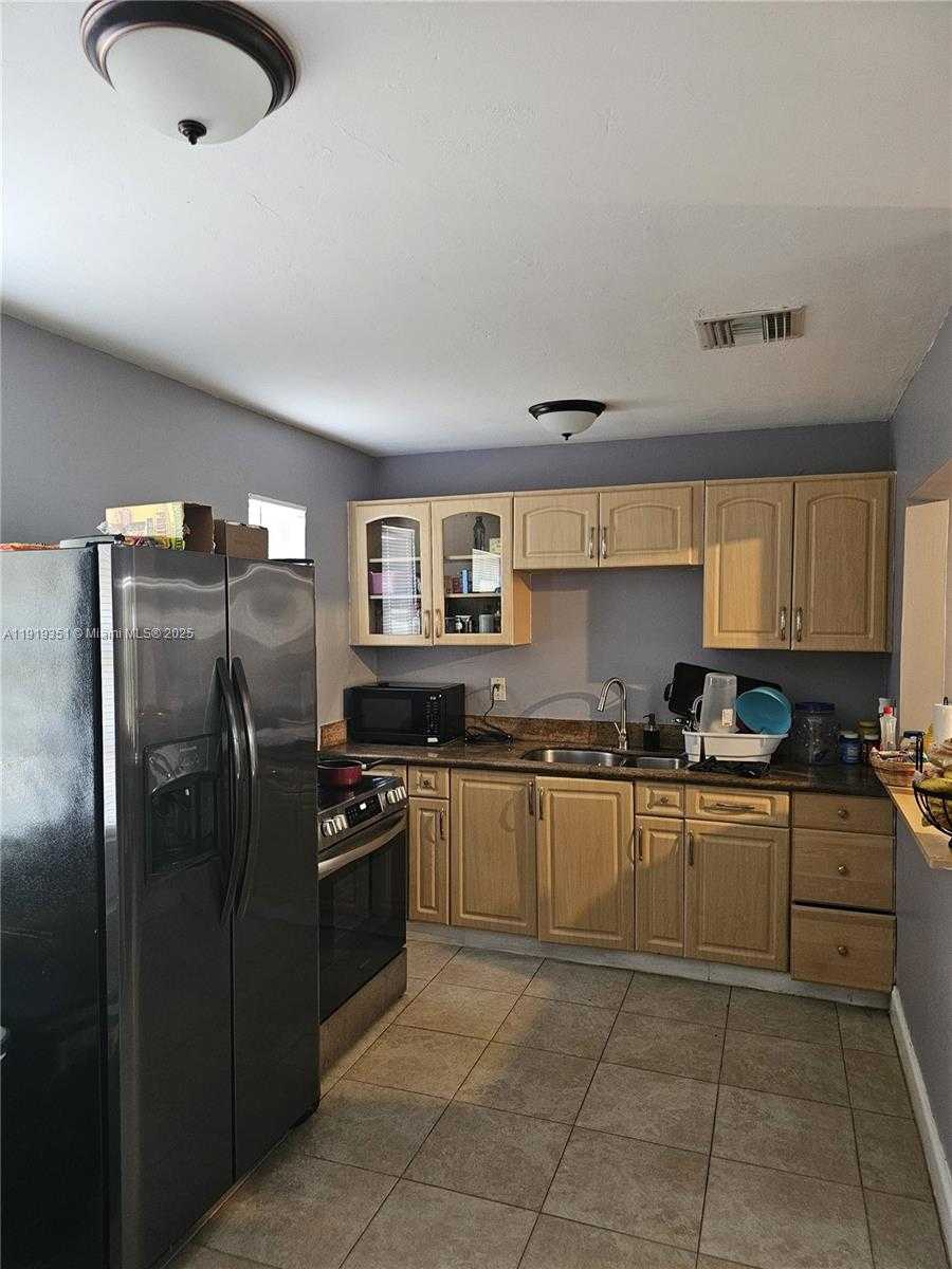 Small Image of 567 TALLULAH RD, Palm Beach Number 8