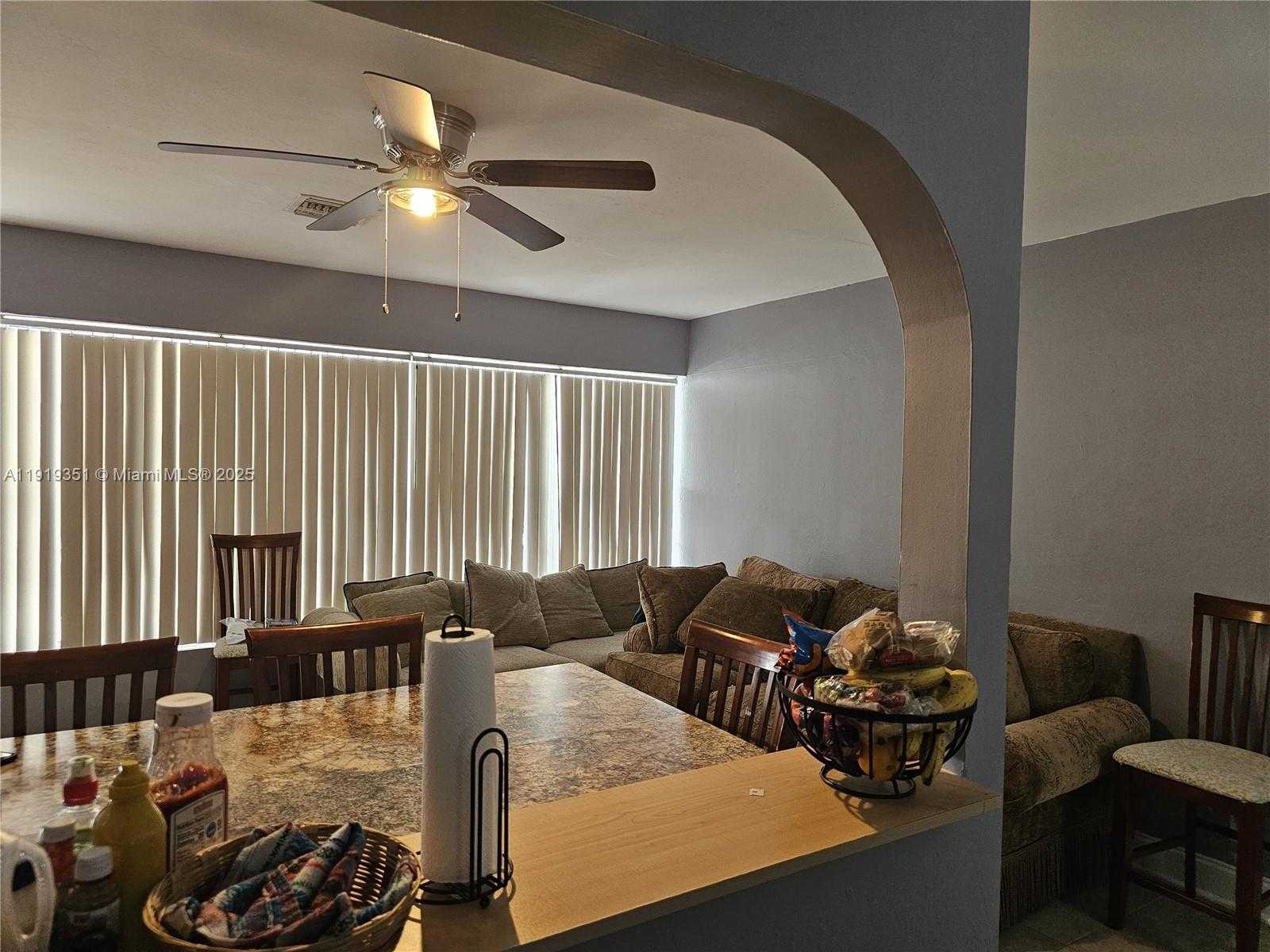 Small Image of 567 TALLULAH RD, Palm Beach Number 9