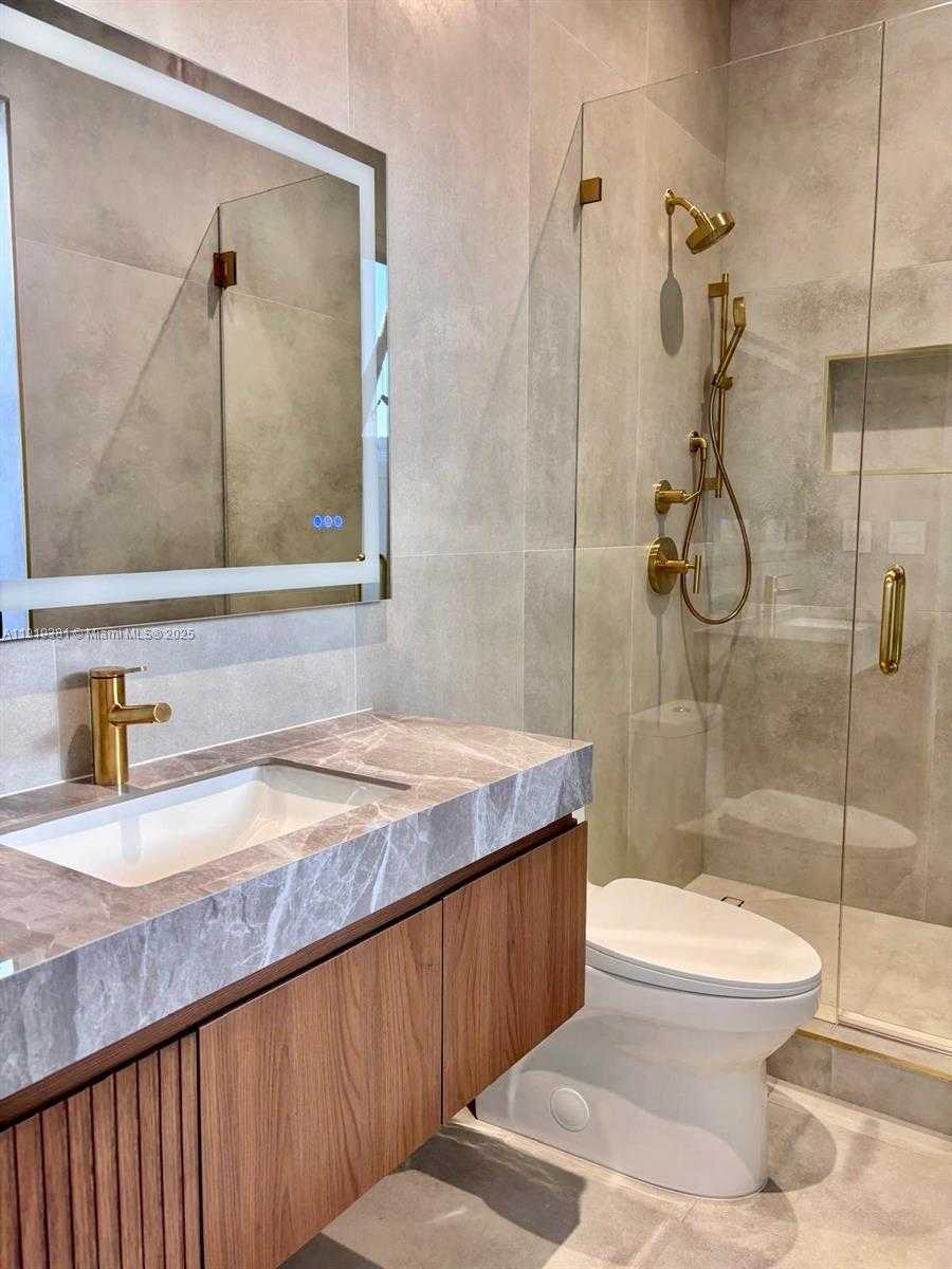 Small Image of 1409 SOUTH EAST 14TH CT, Deerfield Beach Number 9