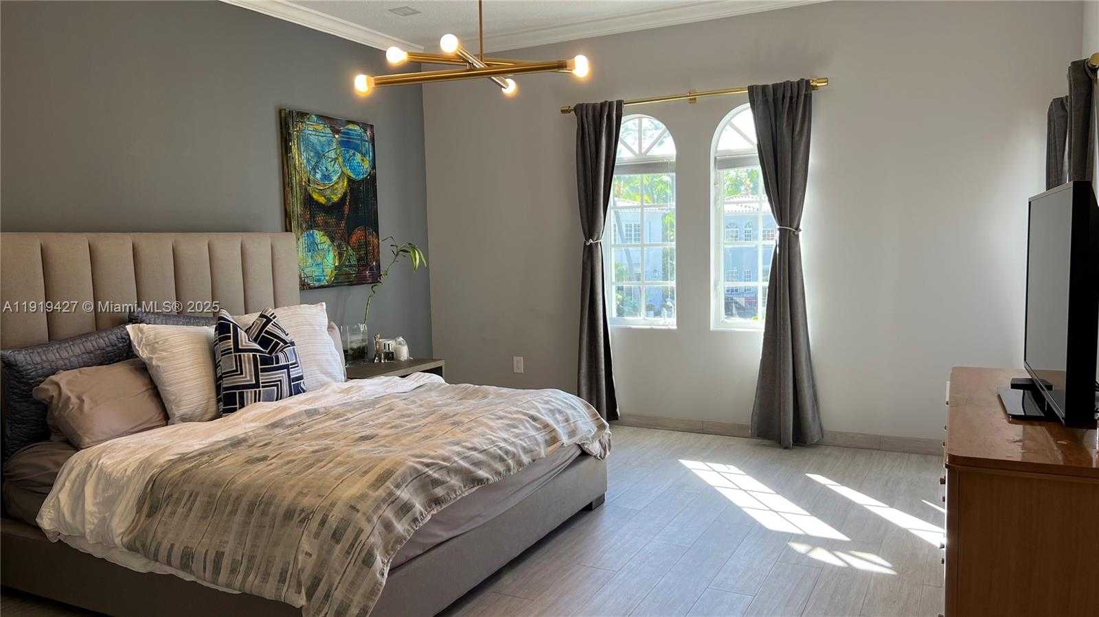 Small Image of 20740 NORTH EAST 32ND PL, Aventura Number 26