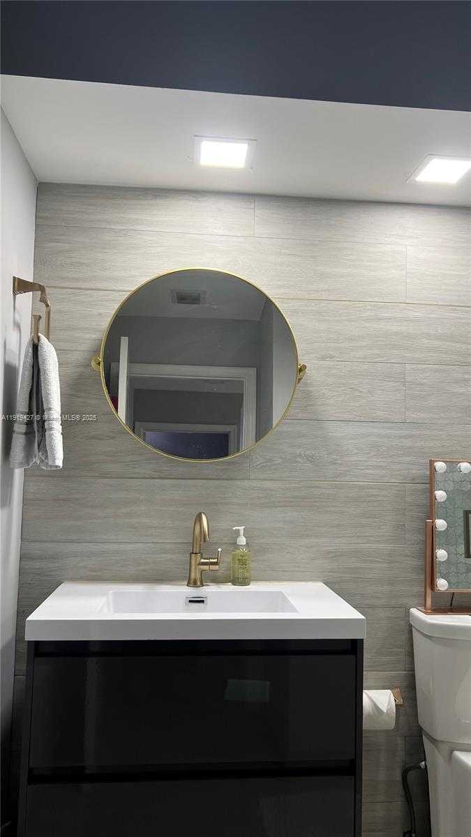 Small Image of 20740 NORTH EAST 32ND PL, Aventura Number 39