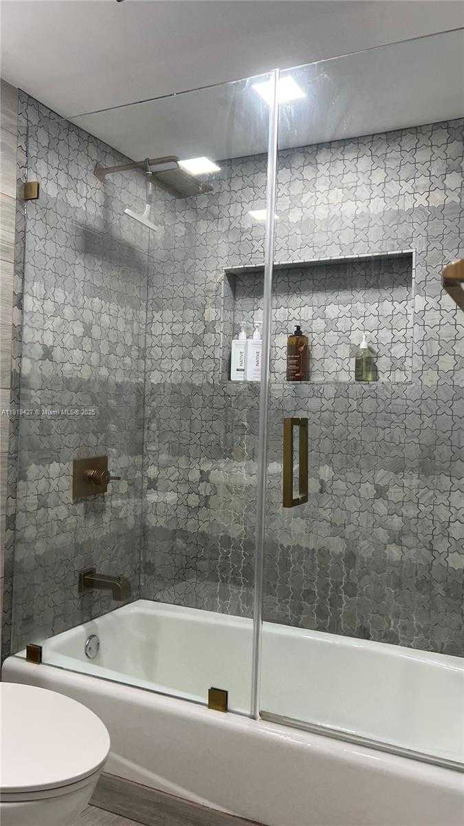 Small Image of 20740 NORTH EAST 32ND PL, Aventura Number 40