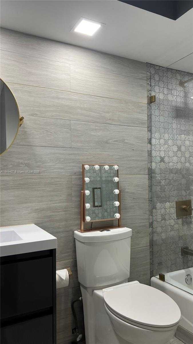 Small Image of 20740 NORTH EAST 32ND PL, Aventura Number 41