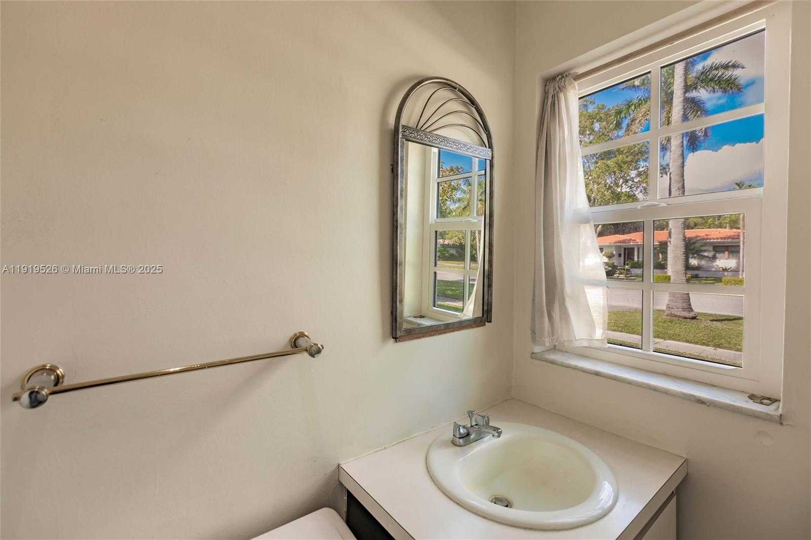 Small Image of 1234 NORTH EAST 96TH ST, Miami Shores Number 25