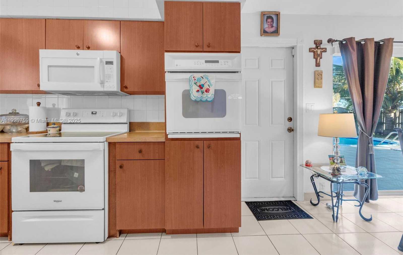 Small Image of 371 NORTH EAST 42ND CT, Oakland Park Number 7