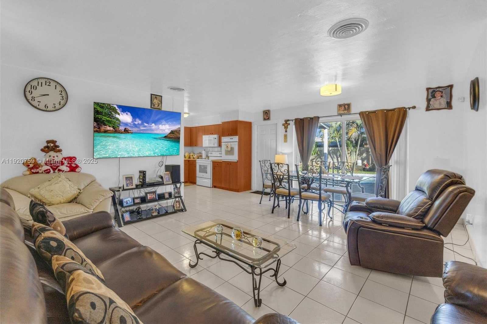 Small Image of 371 NORTH EAST 42ND CT, Oakland Park Number 8