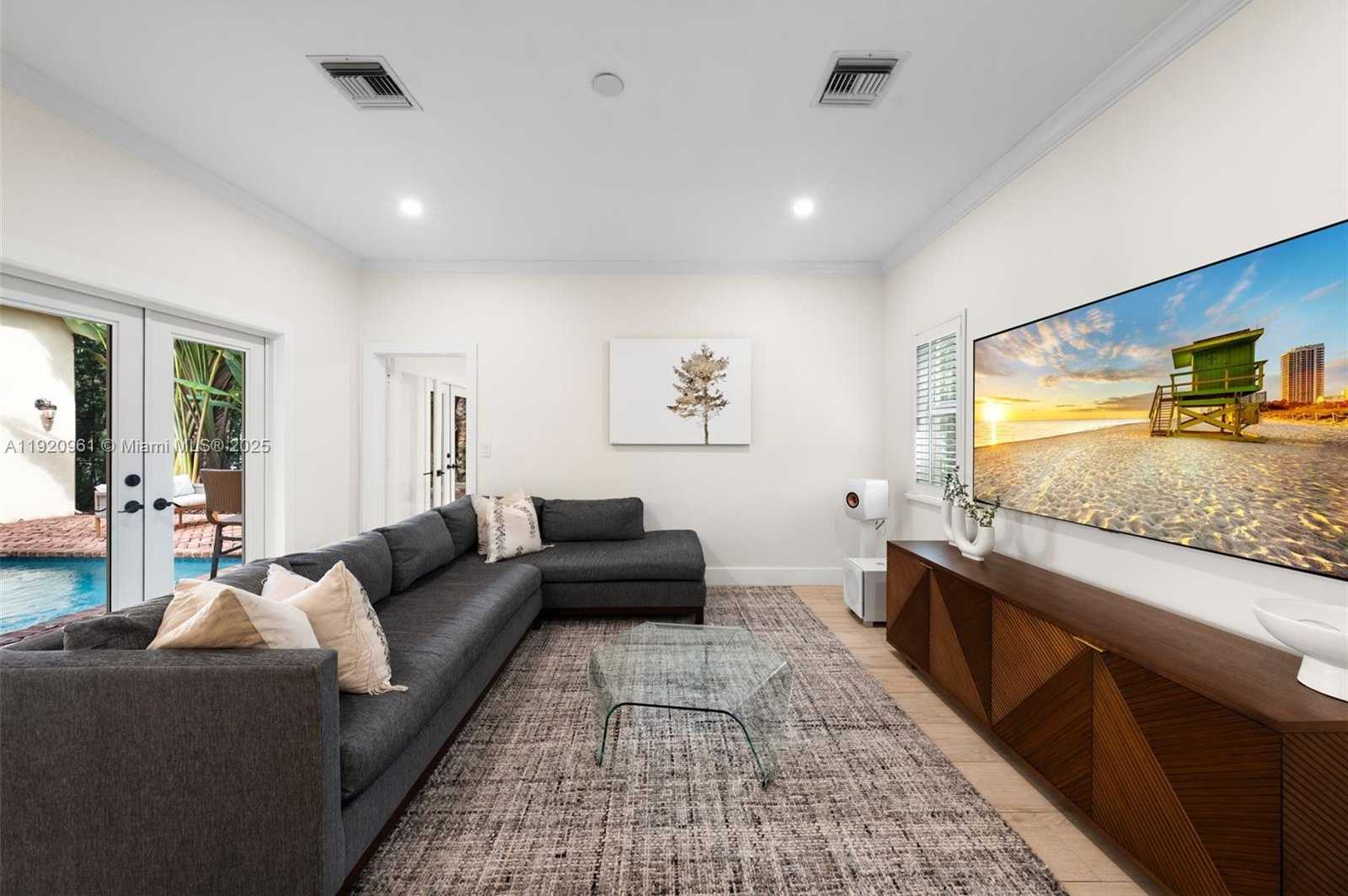 Small Image of 1516 CERTOSA AVE, Coral Gables Number 11