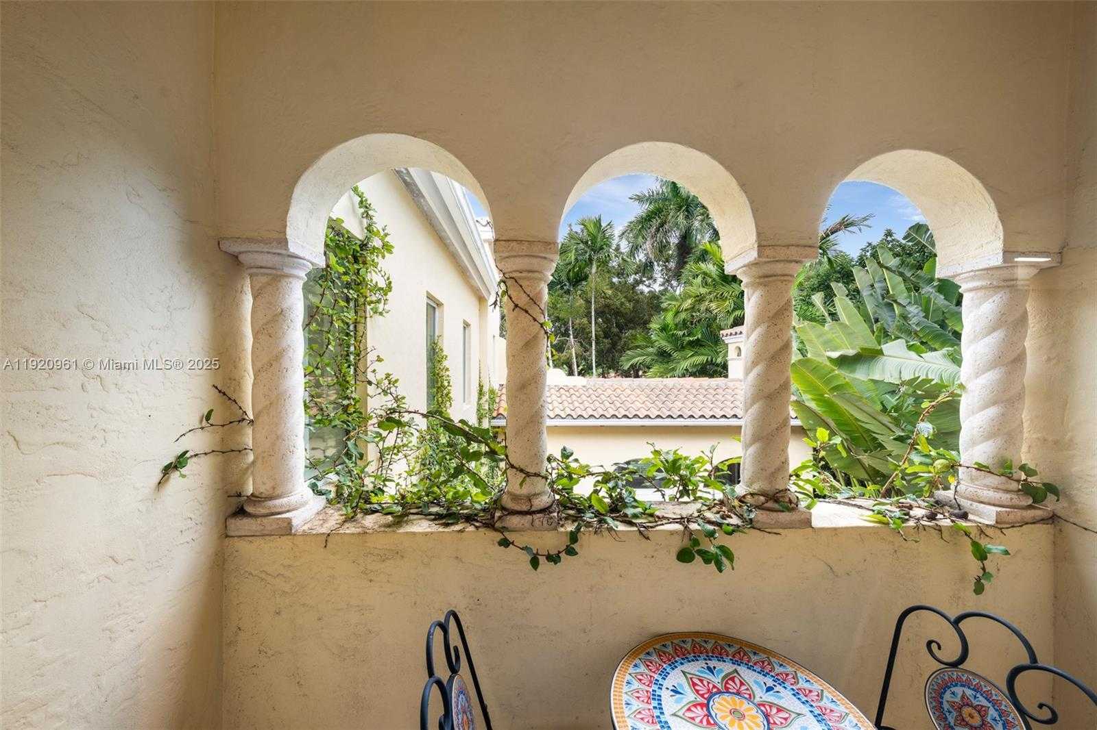 Small Image of 1516 CERTOSA AVE, Coral Gables Number 17