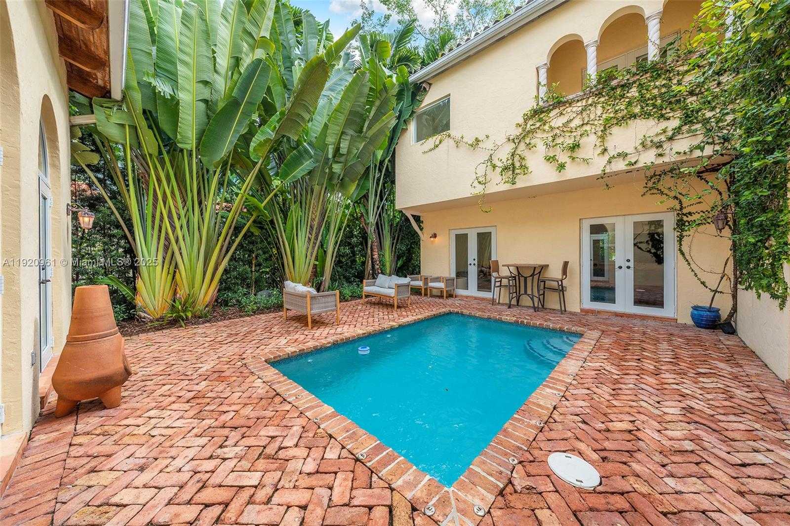 Small Image of 1516 CERTOSA AVE, Coral Gables Number 26