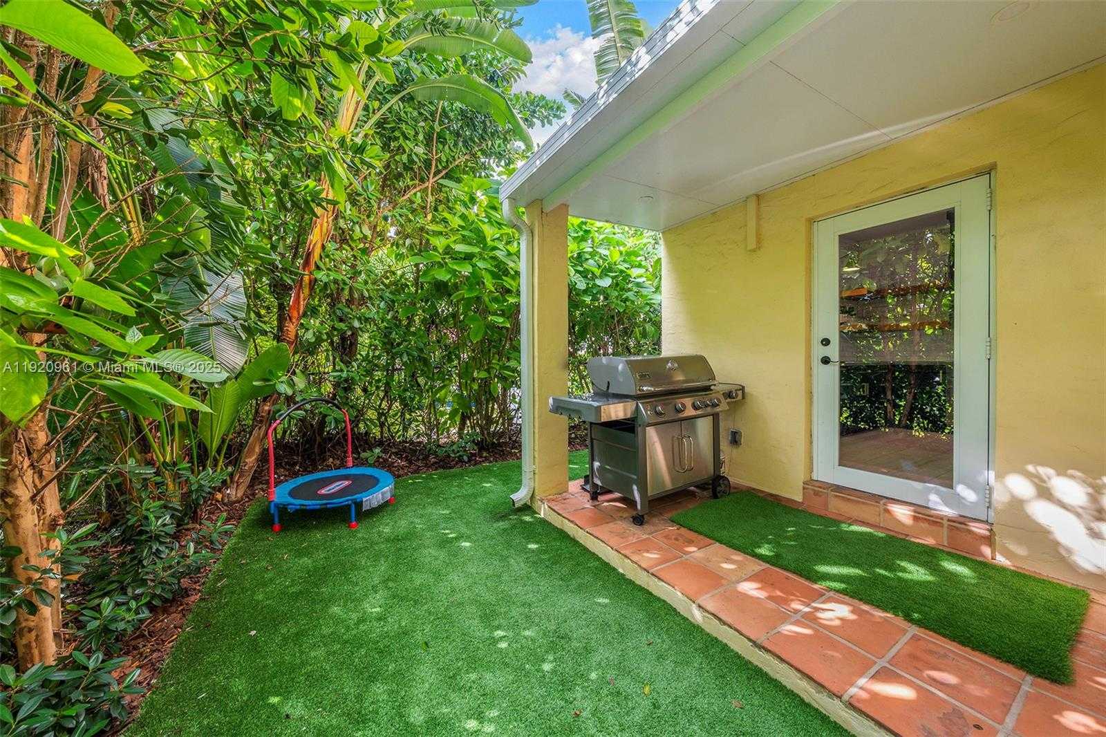 Small Image of 1516 CERTOSA AVE, Coral Gables Number 31