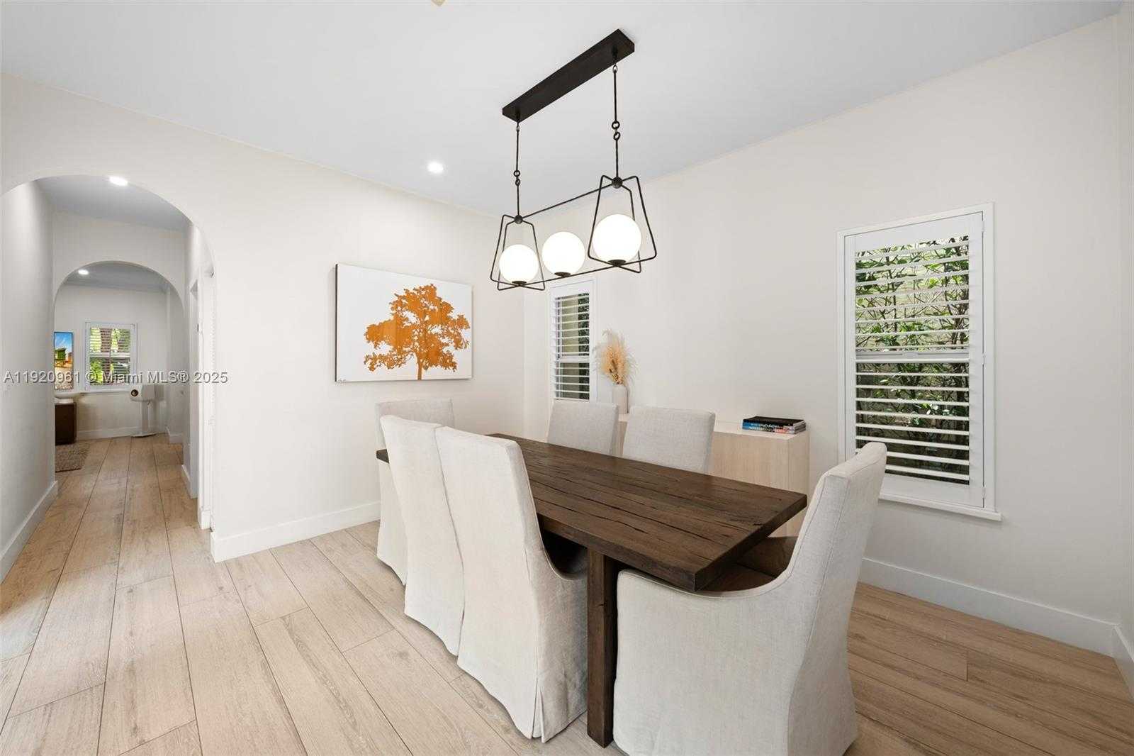 Small Image of 1516 CERTOSA AVE, Coral Gables Number 5