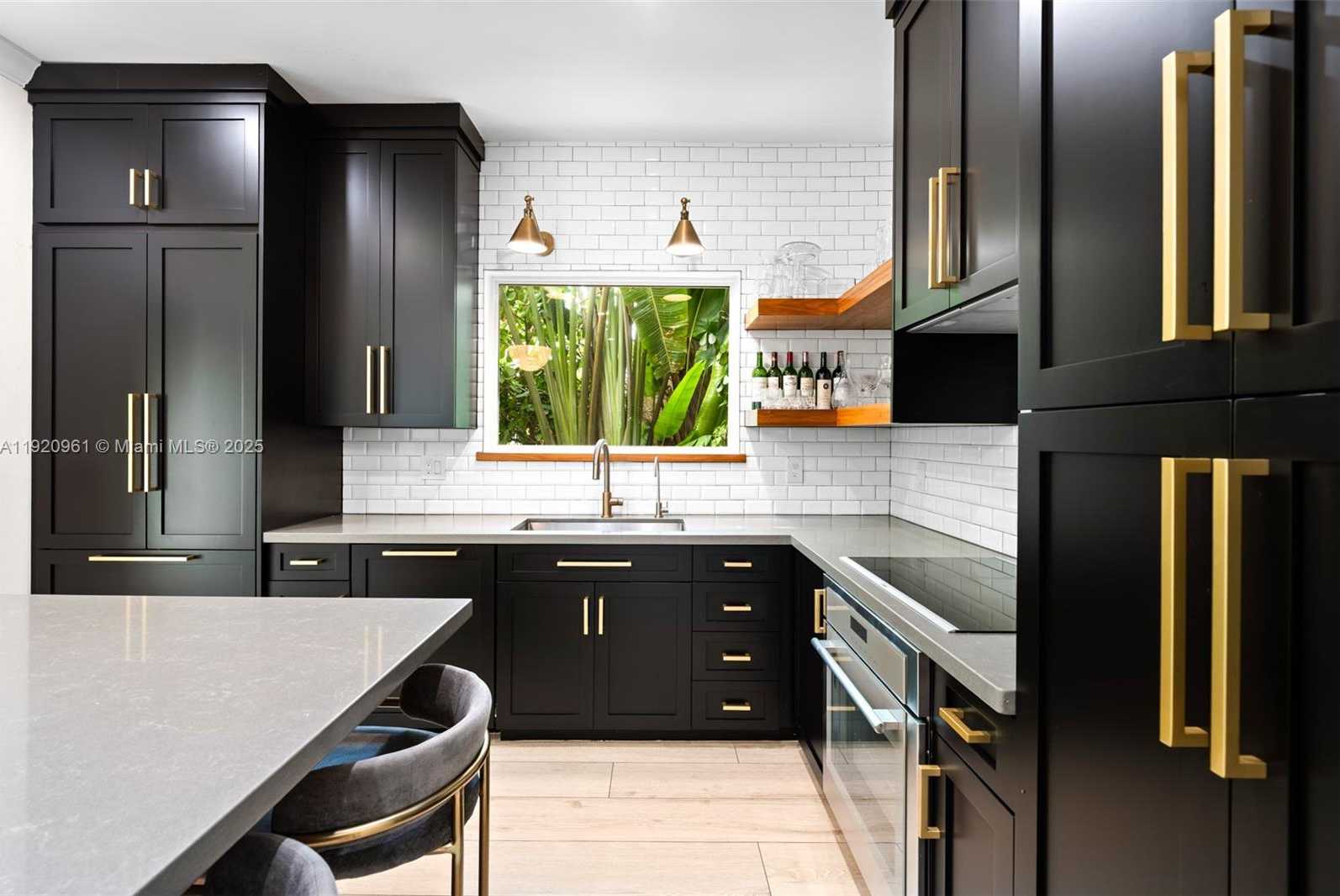 Small Image of 1516 CERTOSA AVE, Coral Gables Number 6