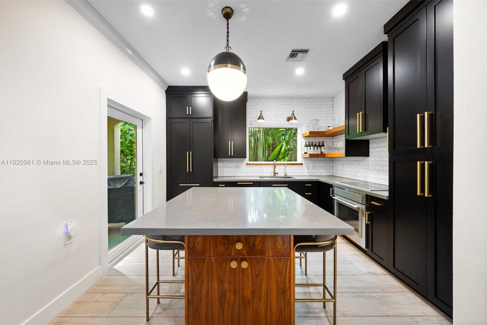 Small Image of 1516 CERTOSA AVE, Coral Gables Number 8