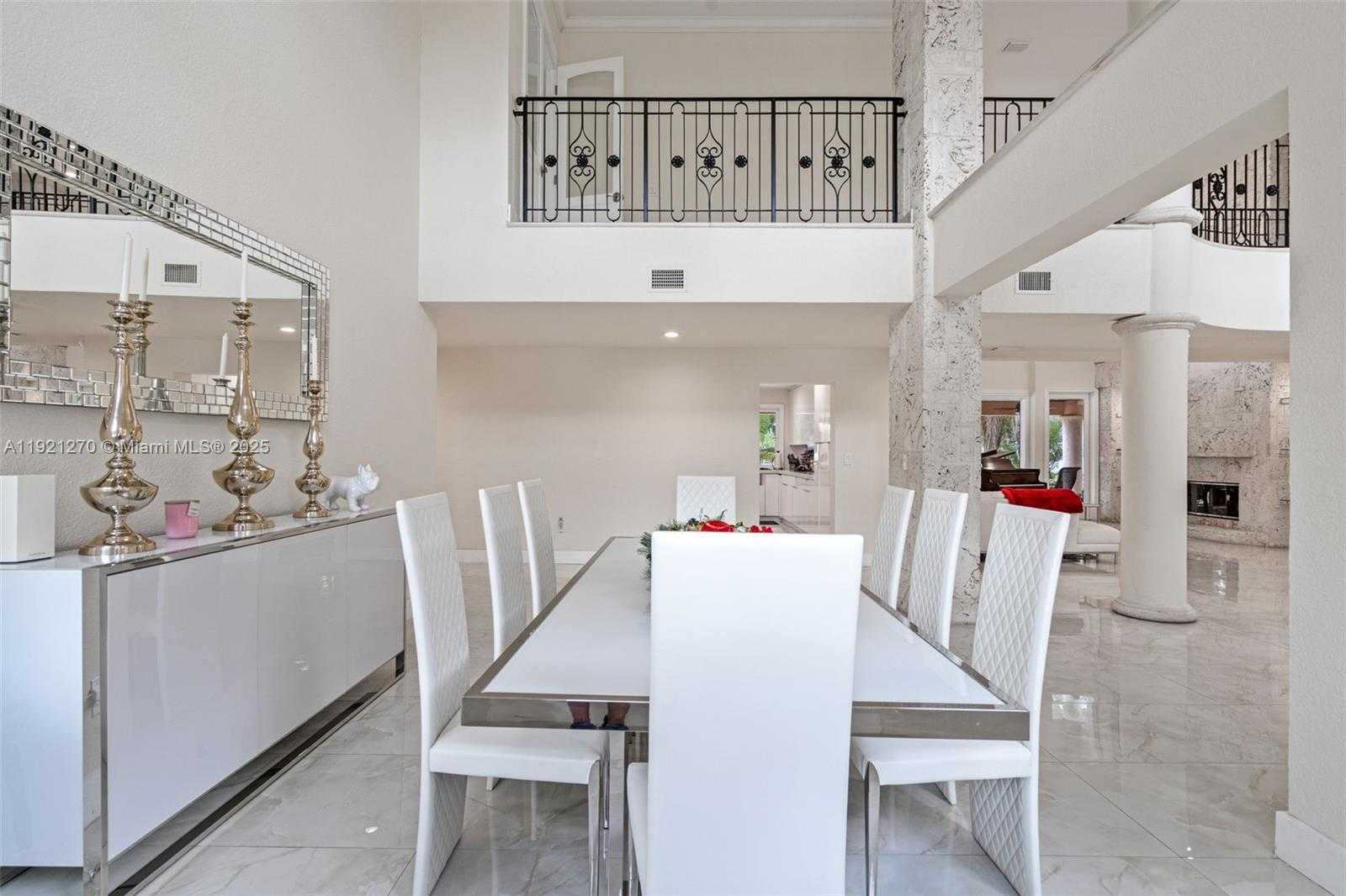 Small Image of 7225 GLENEAGLE DR, Miami Lakes Number 13