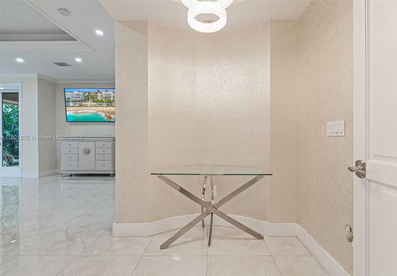 Small Image of 7225 GLENEAGLE DR, Miami Lakes Number 24