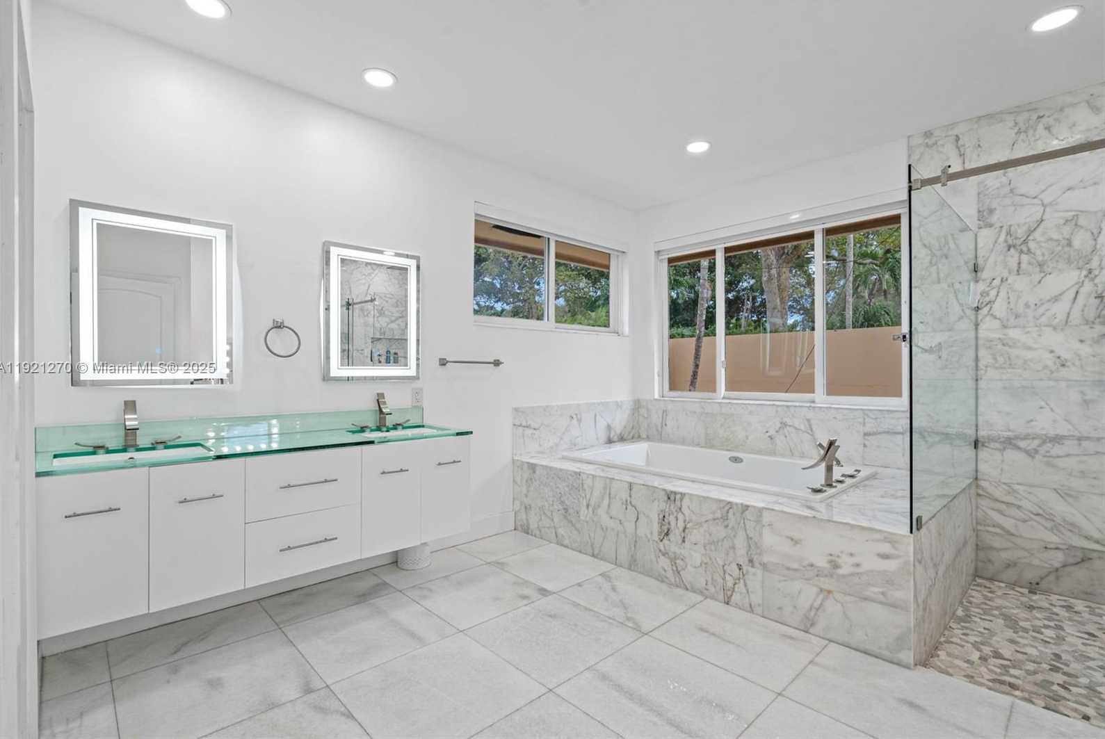 Small Image of 7225 GLENEAGLE DR, Miami Lakes Number 30