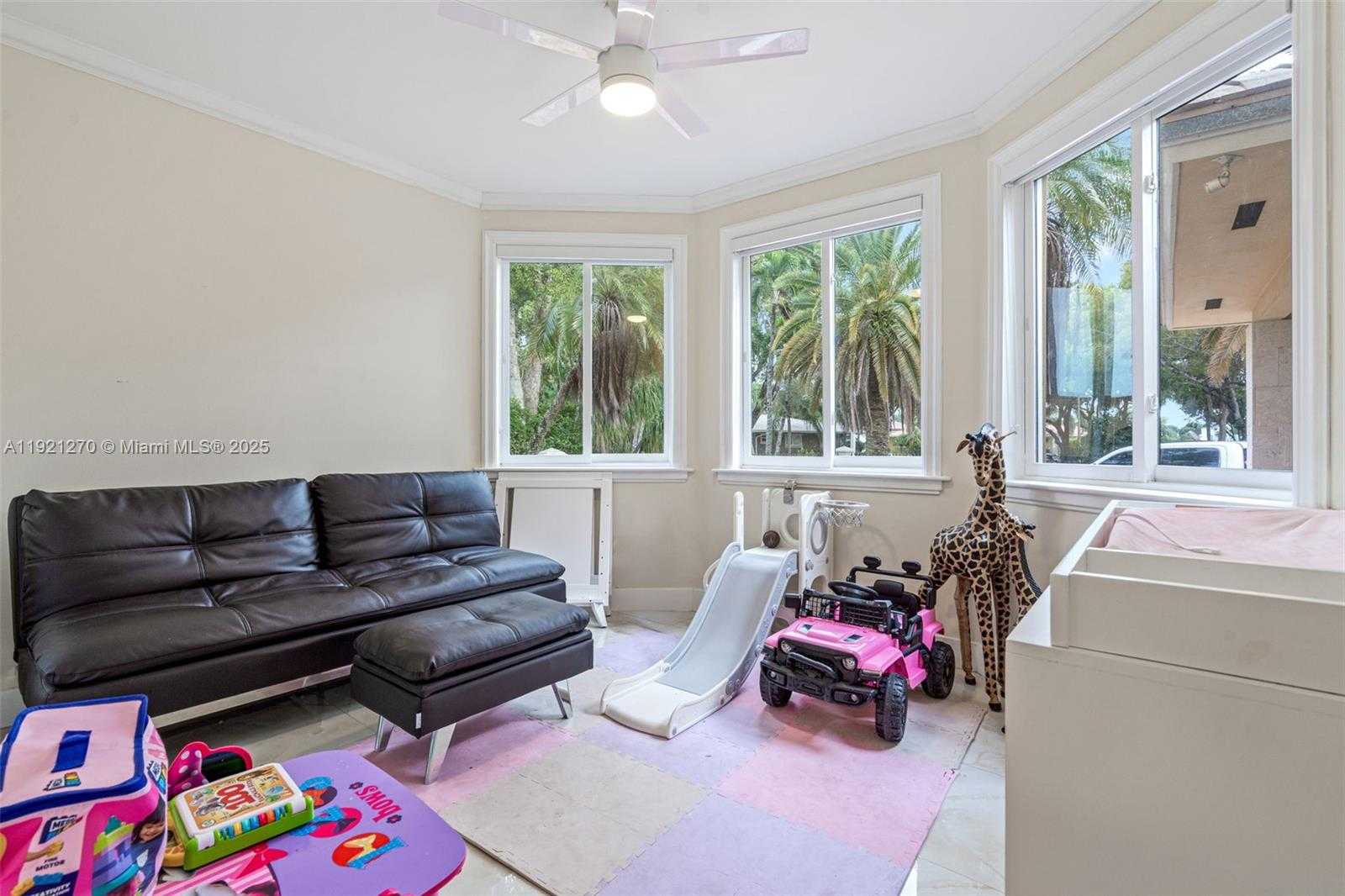 Small Image of 7225 GLENEAGLE DR, Miami Lakes Number 41