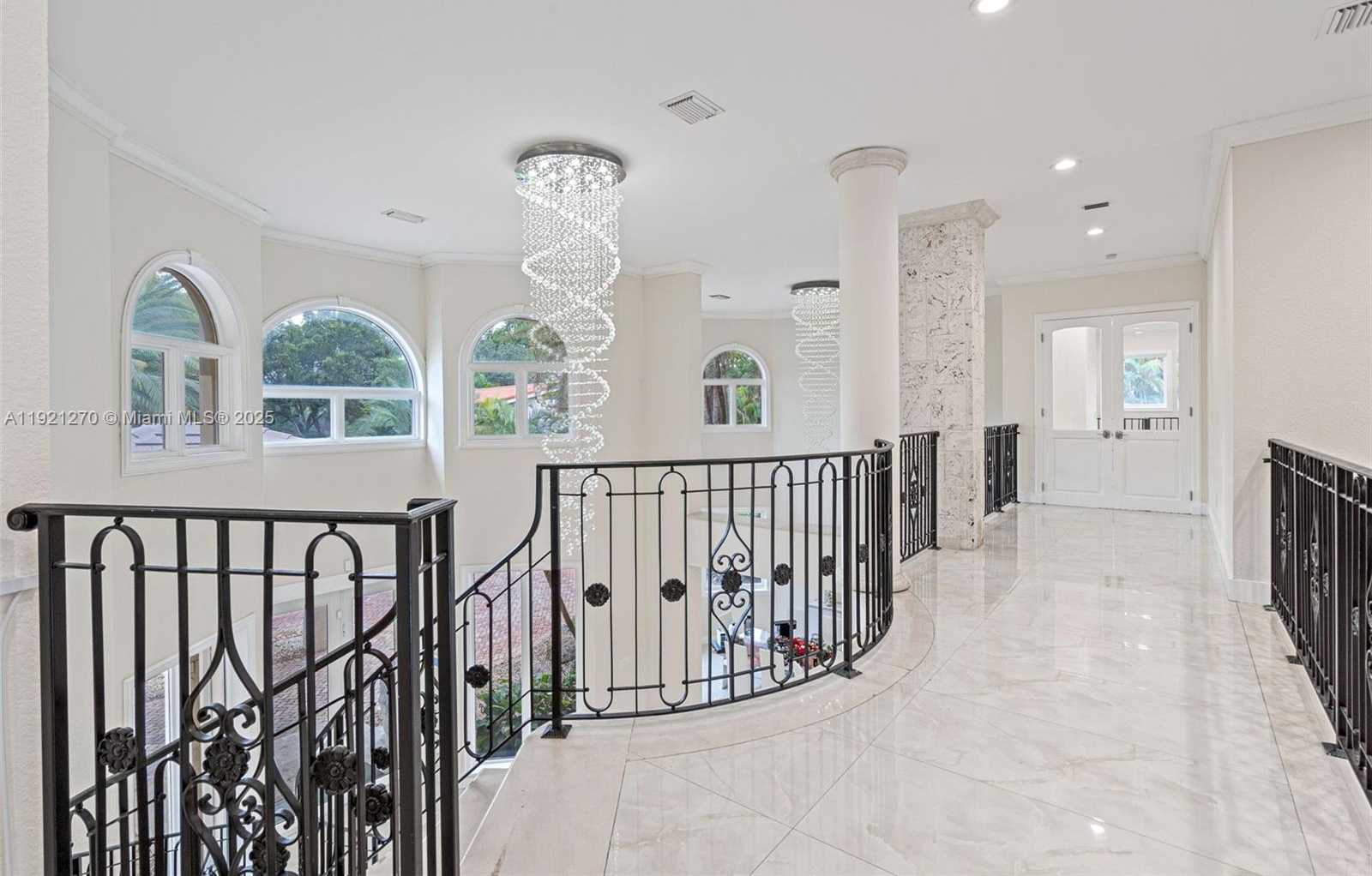 Small Image of 7225 GLENEAGLE DR, Miami Lakes Number 43