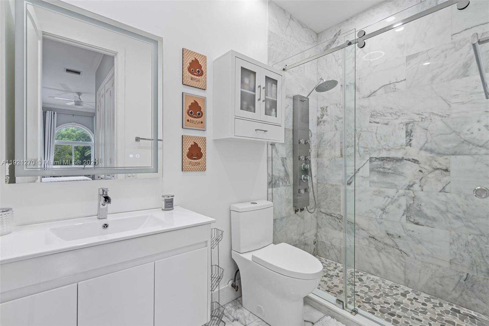 Small Image of 7225 GLENEAGLE DR, Miami Lakes Number 49