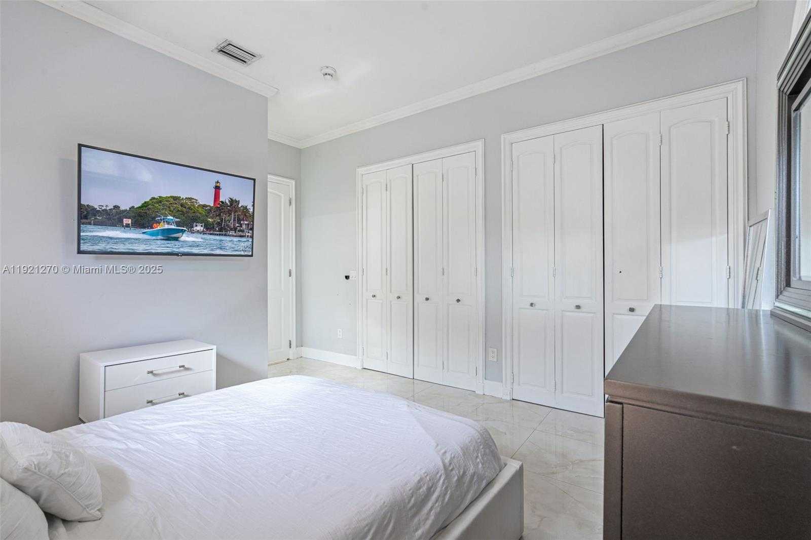 Small Image of 7225 GLENEAGLE DR, Miami Lakes Number 54