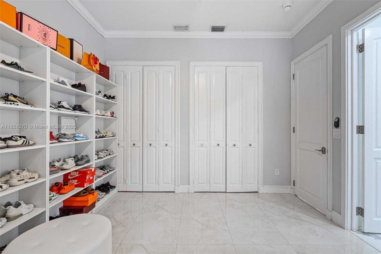 Small Image of 7225 GLENEAGLE DR, Miami Lakes Number 59