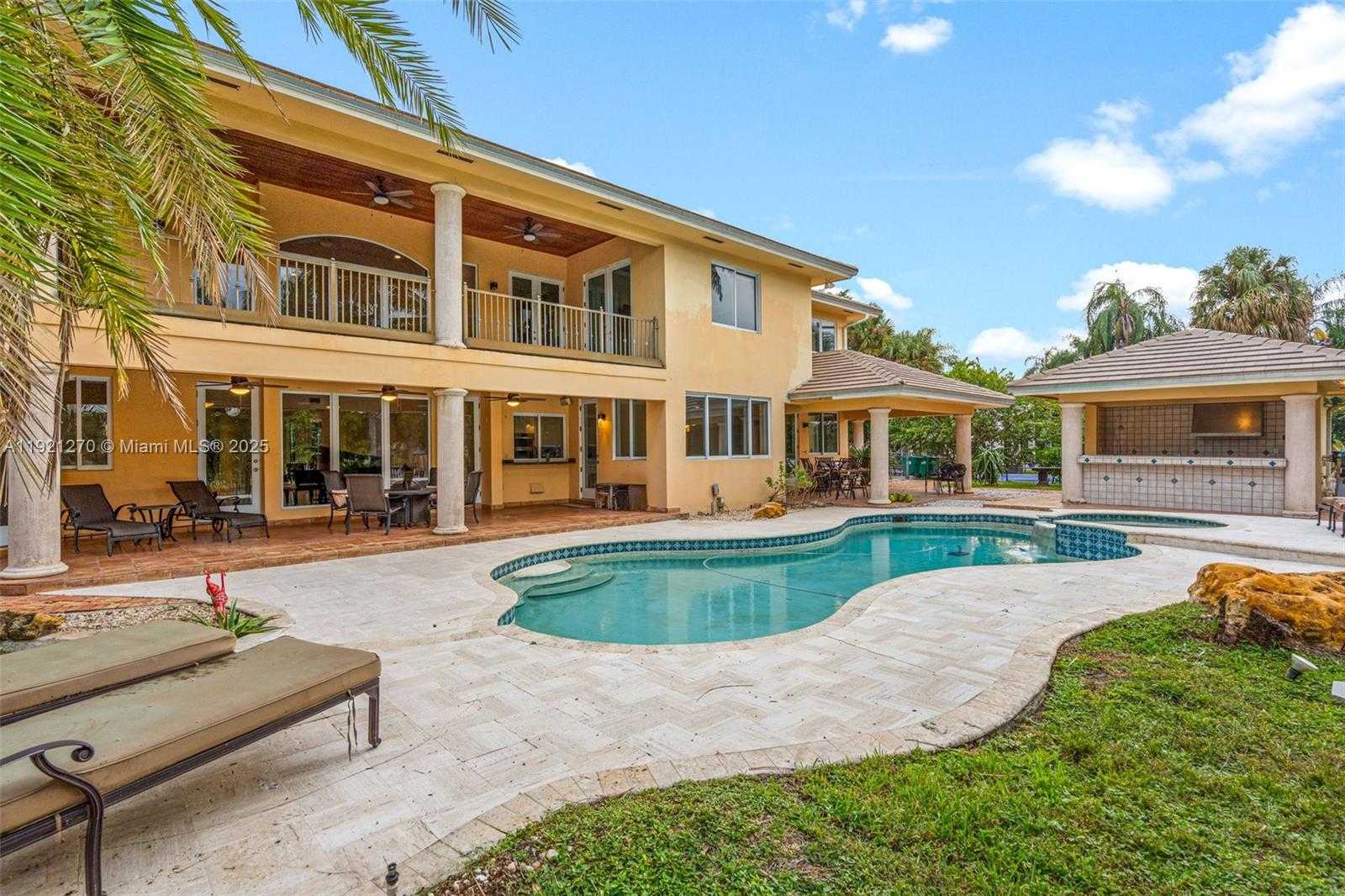 Small Image of 7225 GLENEAGLE DR, Miami Lakes Number 73