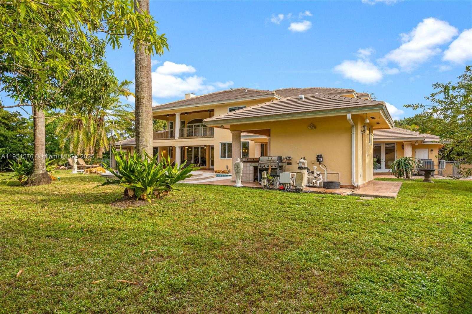 Small Image of 7225 GLENEAGLE DR, Miami Lakes Number 82