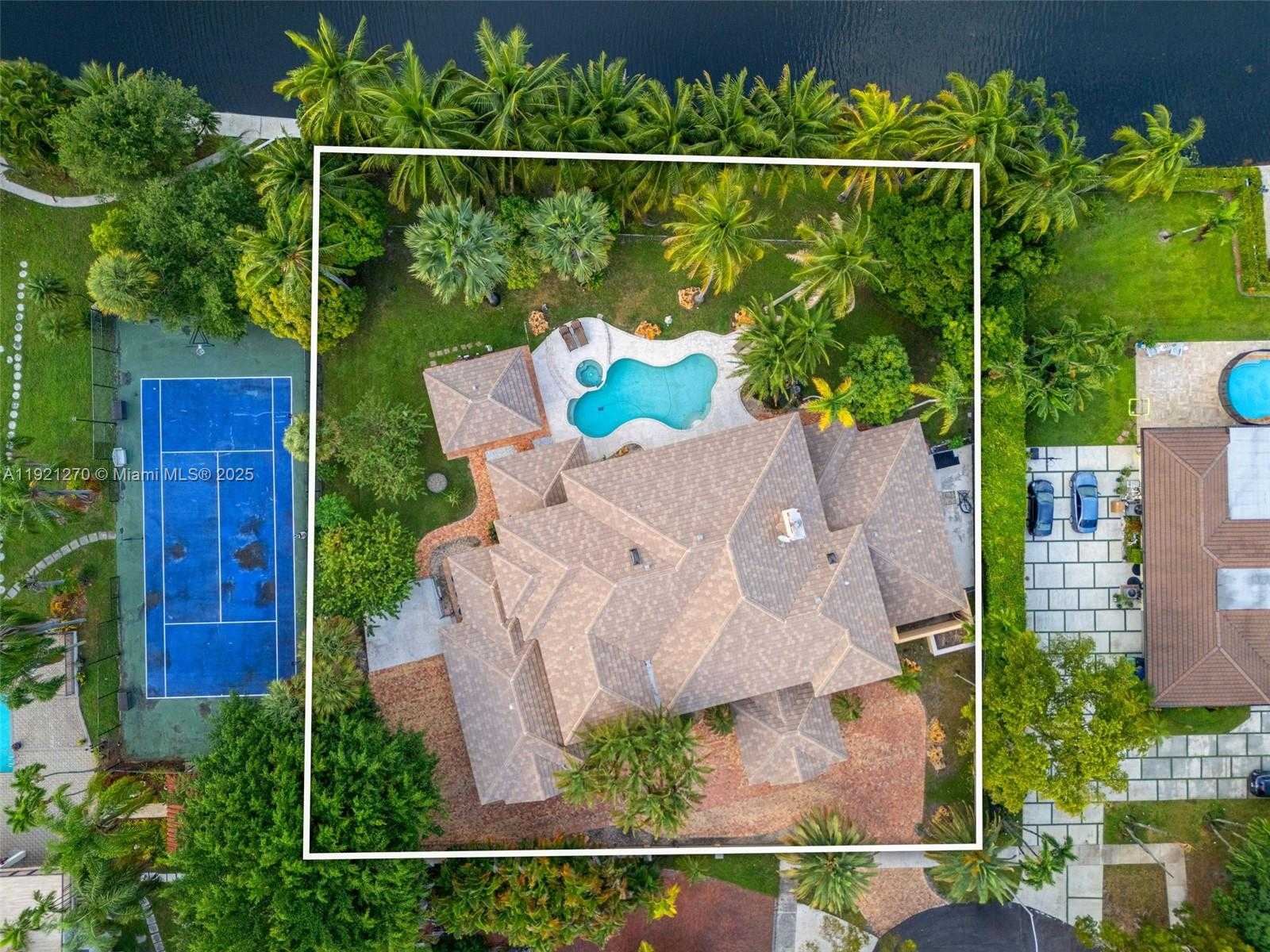 Small Image of 7225 GLENEAGLE DR, Miami Lakes Number 88